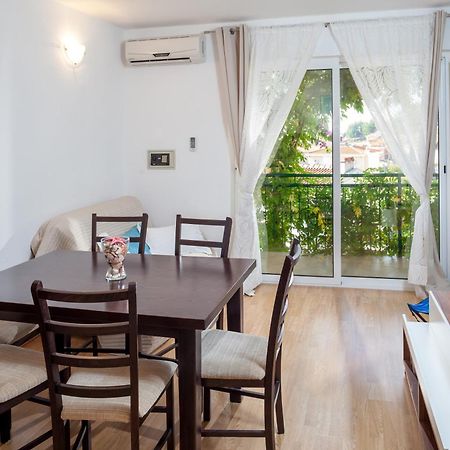 Apartments Leut 80M From The Sea Podgora Esterno foto