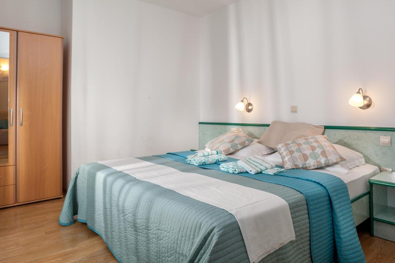Apartments Leut 80M From The Sea Podgora Camera foto
