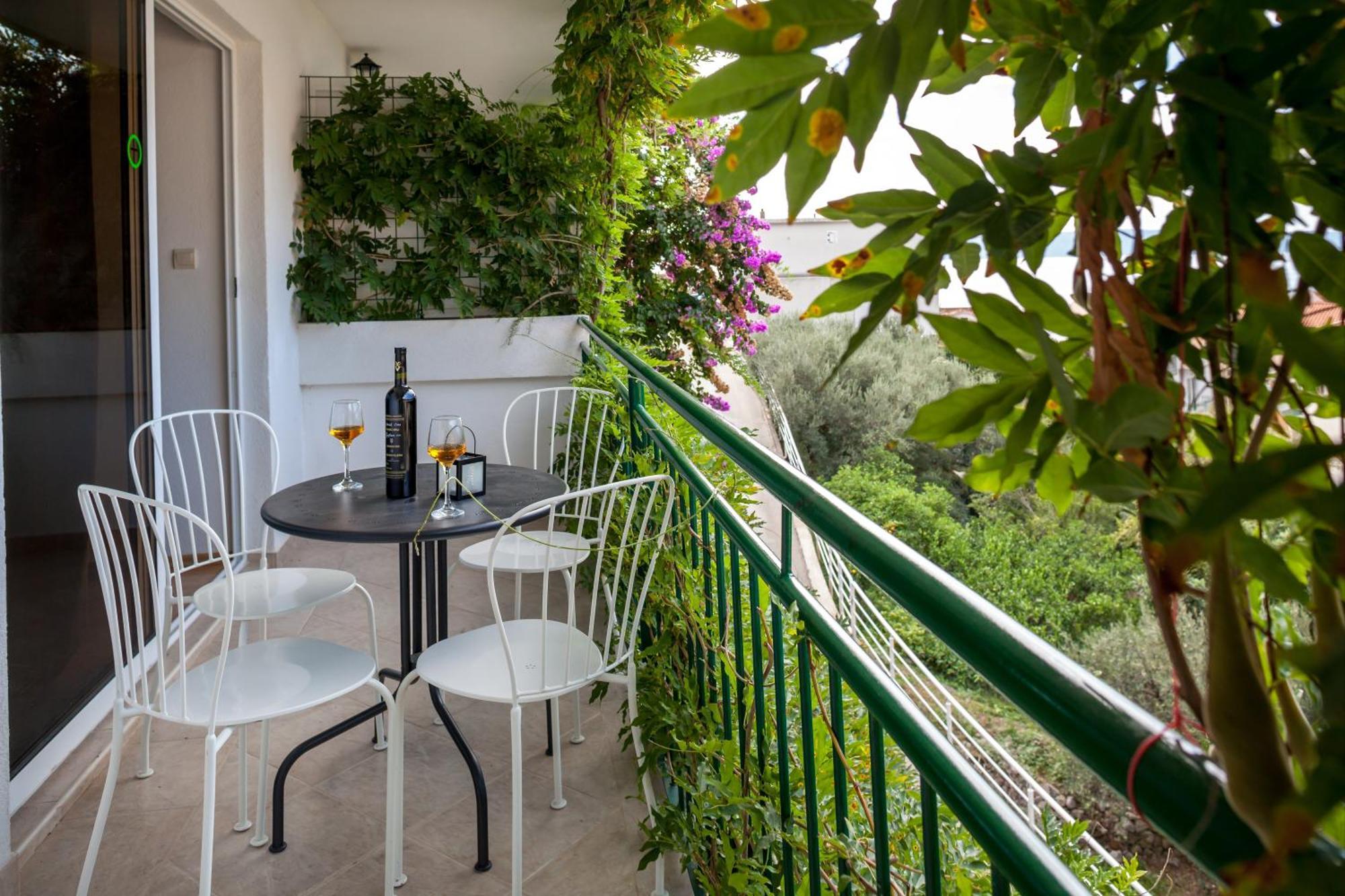 Apartments Leut 80M From The Sea Podgora Camera foto